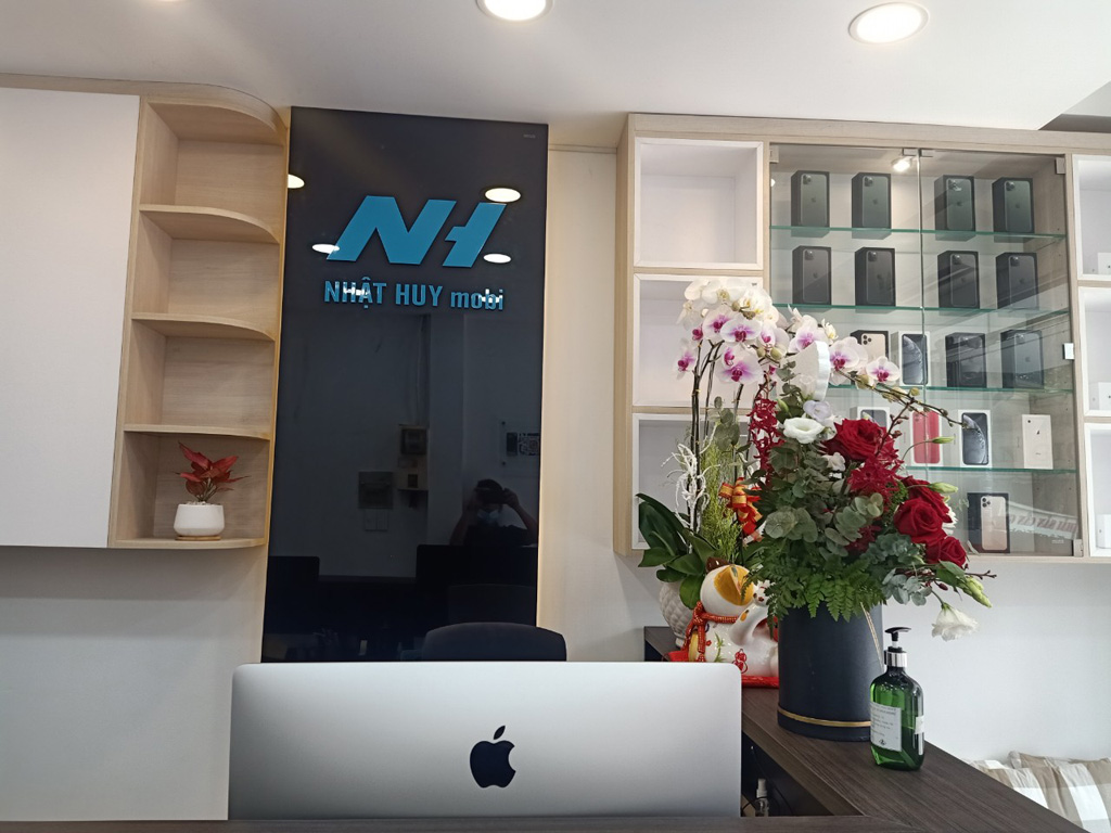 thiet-ke-thi-cong-noi-that-shop-nhat-huy-mobi-a2zdecor
