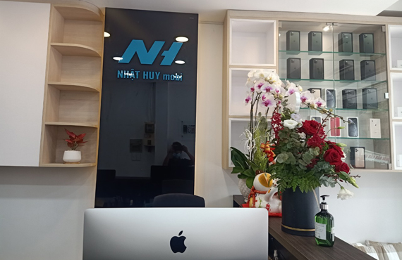 Thiết kế thi công nội thất shop Nhật Huy Mobi